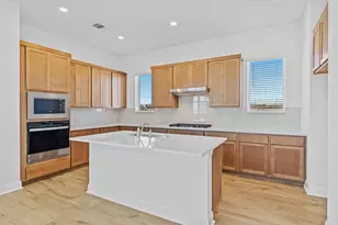 127 Silverbell Ln, Bastrop, TX 78602 - Photo 5