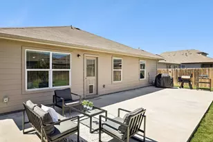 102 Harlan Dr, Hutto, TX 78634 - Photo 9