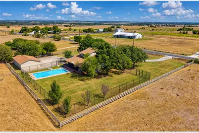 2750 County Road 100, Hutto, TX 78634 - Photo 7