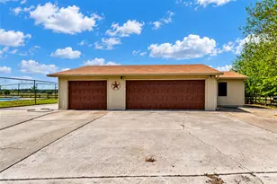 2750 Co Rd 100, Hutto, TX 78634 - Photo 37