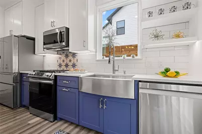 2102 E 2nd Street #2, Austin, TX 78702 - Photo 5