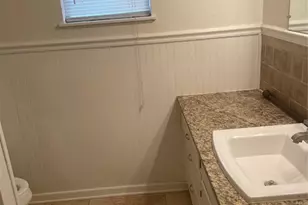 207 N 1st St, Thorndale, TX 76577 - Photo 13