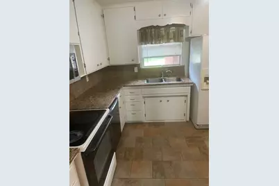 207 N 1st Street, Thorndale, TX 76577 - Photo 7