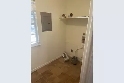 207 N 1st Street, Thorndale, TX 76577 - Photo 9