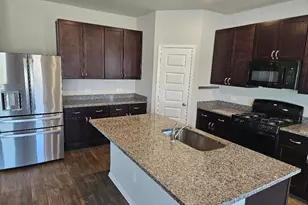 162 Hayloft Ln, Elgin, TX 78621 - Photo 3