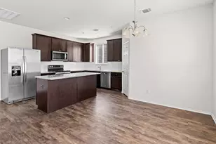 457 Bedford Falls Ln, Jarrell, TX 76537 - Photo 9