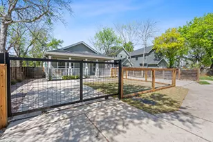 1222 Eleanor St, Austin, TX 78721 - Photo 21