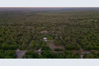 664 Hidden Oaks Drive, Elgin, TX 78621 - Photo 5