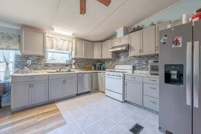 664 Hidden Oaks Drive, Elgin, TX 78621 - Photo 11