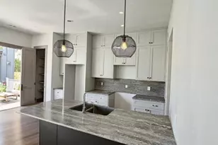 1736 Bunche Rd, Austin, TX 78721 - Photo 3