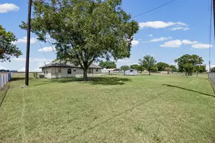 403 County View Rd, Lockhart, TX 78644 - Photo 21