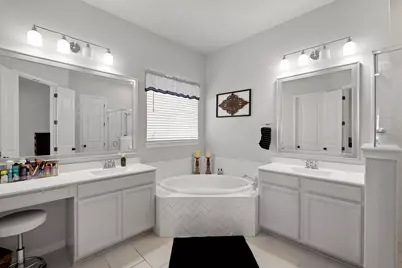 311 Bear Oak Street, Hutto, TX 78634 - Photo 17