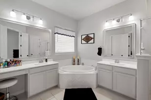 311 Bear Oak St, Hutto, TX 78634 - Photo 17