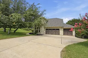 202 Duffy Ln, Austin, TX 78738 - Photo 3