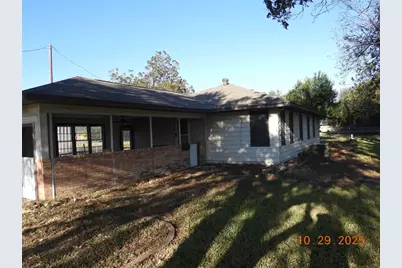 2510 Meadow Lane, Taylor, TX 76574 - Photo 1