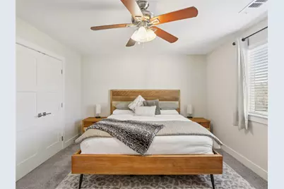 1206 Deloney Street #B, Austin, TX 78721 - Photo 31