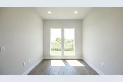 7101 Stitzel Weller Drive, Austin, TX 78744 - Photo 11