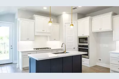 7101 Stitzel Weller Drive, Austin, TX 78744 - Photo 7