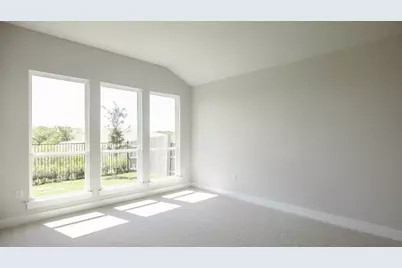 7101 Stitzel Weller Drive, Austin, TX 78744 - Photo 9