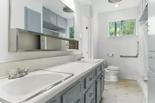 2401 Homedale Cir, Austin, TX 78704 - Photo 9