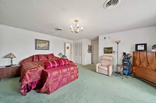 699 Floral Ave, New Braunfels, TX 78130 - Photo 17