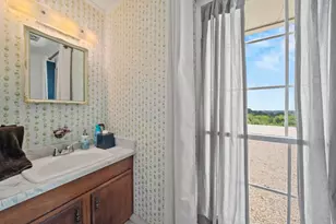 699 Floral Ave, New Braunfels, TX 78130 - Photo 23