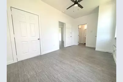 2410 E 12th Street, Austin, TX 78702 - Photo 7