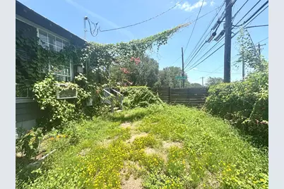 2410 E 12th Street, Austin, TX 78702 - Photo 17