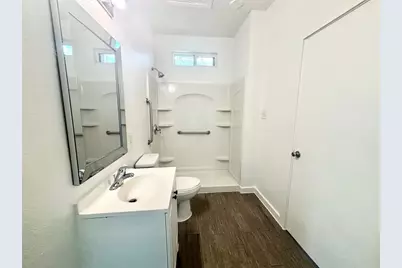 2410 E 12th Street, Austin, TX 78702 - Photo 9