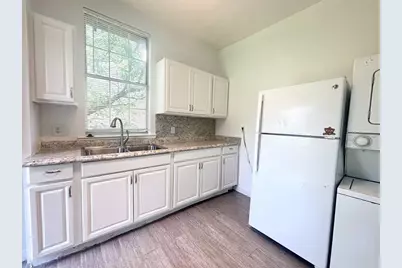 2410 E 12th Street, Austin, TX 78702 - Photo 15