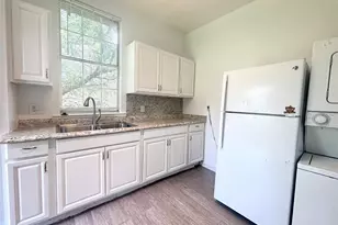 2410 E 12th St, Austin, TX 78702 - Photo 15