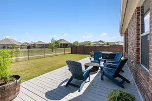 304 Miracle Rose Way, Liberty Hill, TX 78642 - Photo 33