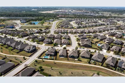 304 Miracle Rose Way, Liberty Hill, TX 78642 - Photo 39