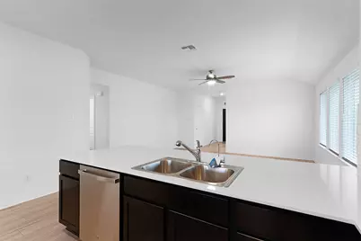 13721 Tucker Hedge Pass, Elgin, TX 78621 - Photo 9