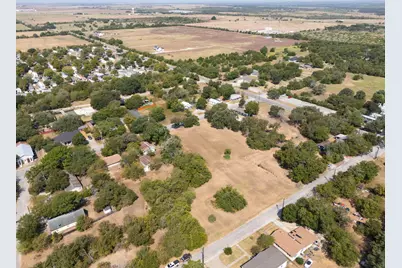 1317 Hondo Street, Lockhart, TX 78644 - Photo 7