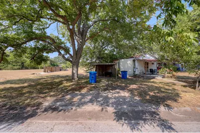 1317 Hondo Street, Lockhart, TX 78644 - Photo 1