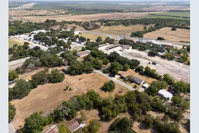 1317 Hondo Street, Lockhart, TX 78644 - Photo 9