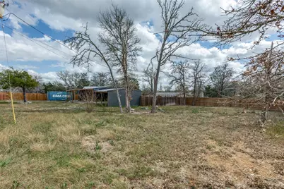 133 Deer Run, Smithville, TX 78957 - Photo 11