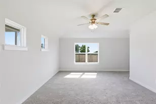 238 Seattle Slew Dr, Jarrell, TX 76537 - Photo 15