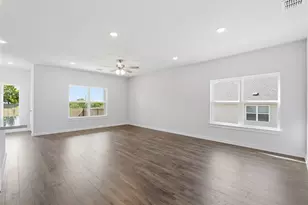238 Seattle Slew Dr, Jarrell, TX 76537 - Photo 5