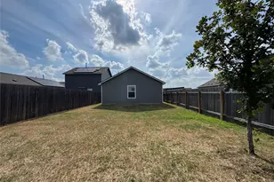 129 Tufted Duck Path, Uhland, TX 78640 - Photo 5