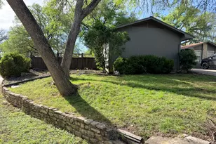 2 Acacia Dr, Wimberley, TX 78676 - Photo 5