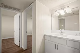 2408 Longview St, Austin, TX 78705 - Photo 13