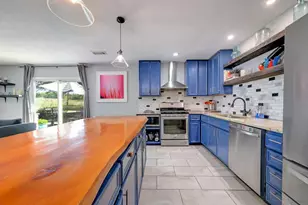 842 Cougar Dr, Canyon Lake, TX 78133 - Photo 9