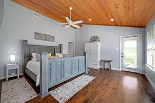 842 Cougar Dr, Canyon Lake, TX 78133 - Photo 9