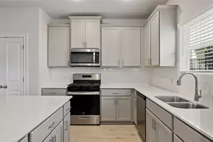 1012 Legend Milton Ln, Austin, TX 78748 - Photo 7