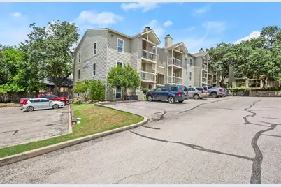 114 E 31st Street #112, Austin, TX 78705 - Photo 1