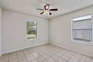 2805 Davis St, Taylor, TX 76574 - Photo 7