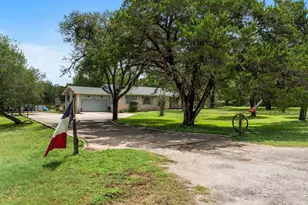 651 High Low Dr, New Braunfels, TX 78132 - Photo 3