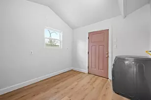 6302 Thurgood Ave, Austin, TX 78721 - Photo 17